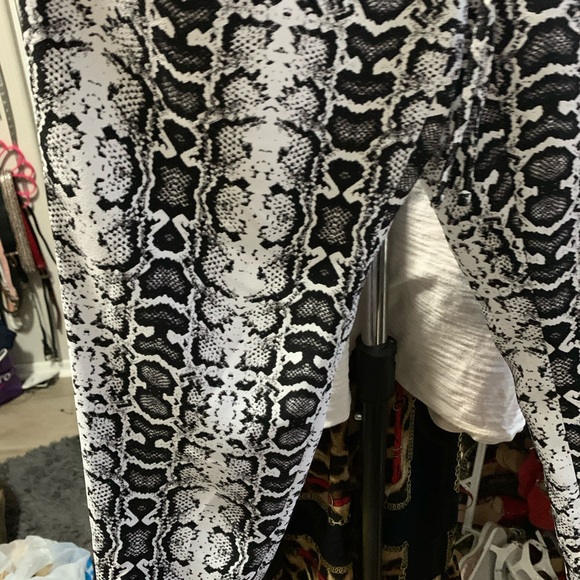 Sold!!!Joggers - Picture 4 of 10